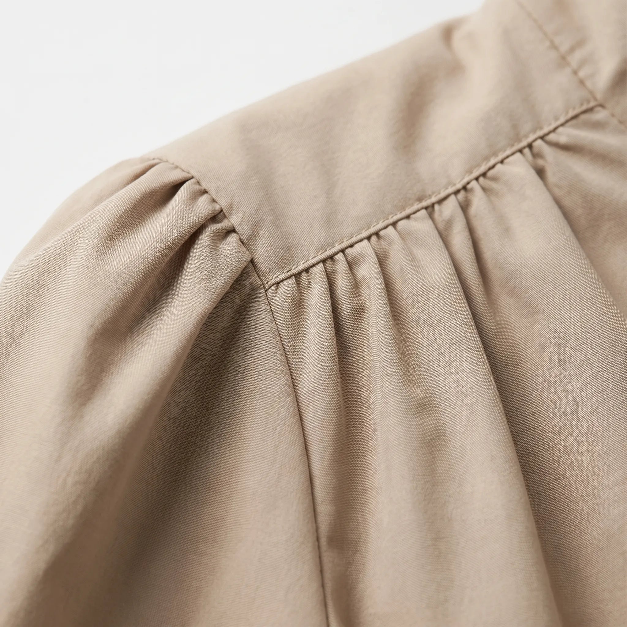 Aevari - Voluminous Puff Sleeve Cropped Jacket